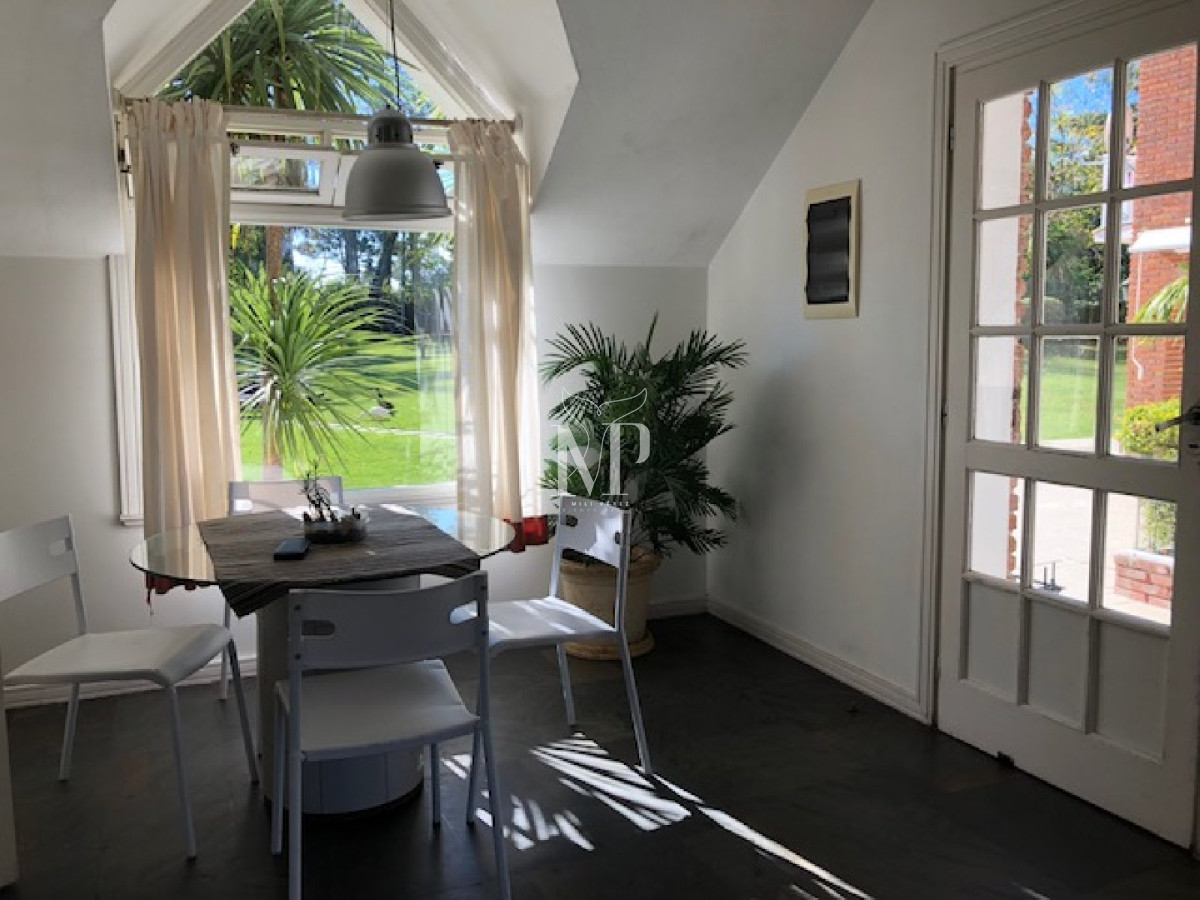 Casa ID.111 - Vende casa espectacular en playa mansa , Punta del Este 