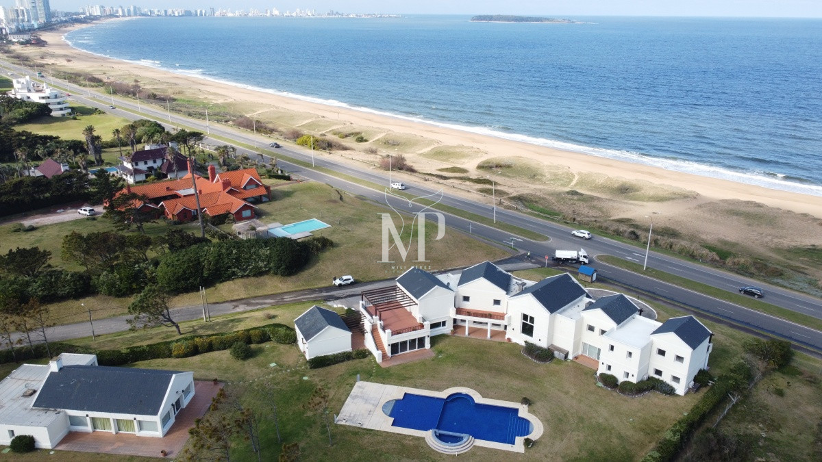 Casa ID.87 - Espectacular Mansion frente al mar, Playa Mansa.