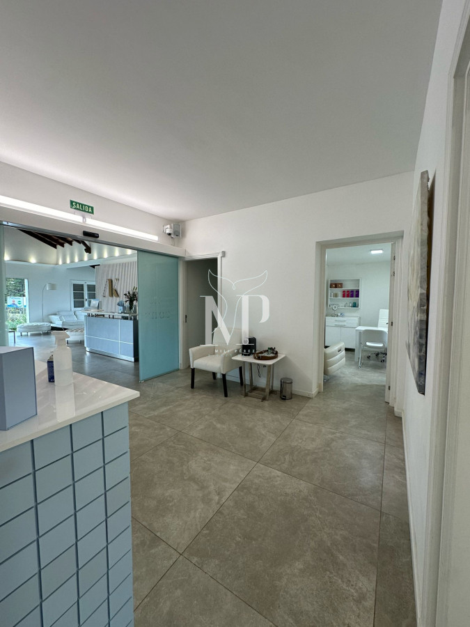 Casa ID.68 - Casa ideal para clinica privada, zona comercial, Punta del Este