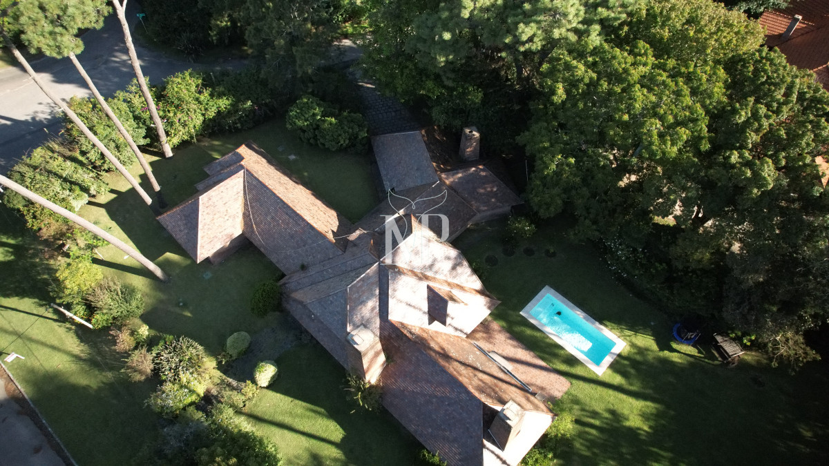 Casa ID.85 - Hermosa mansión en Golf de 6 dormitorios , Punta del Este