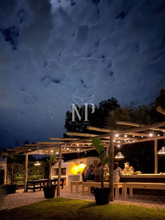 Casa ID.132 - Amplia casa a la venta en Punta del Este de 6 dormitorios en el Tesoro a 200 mts de ruta 10