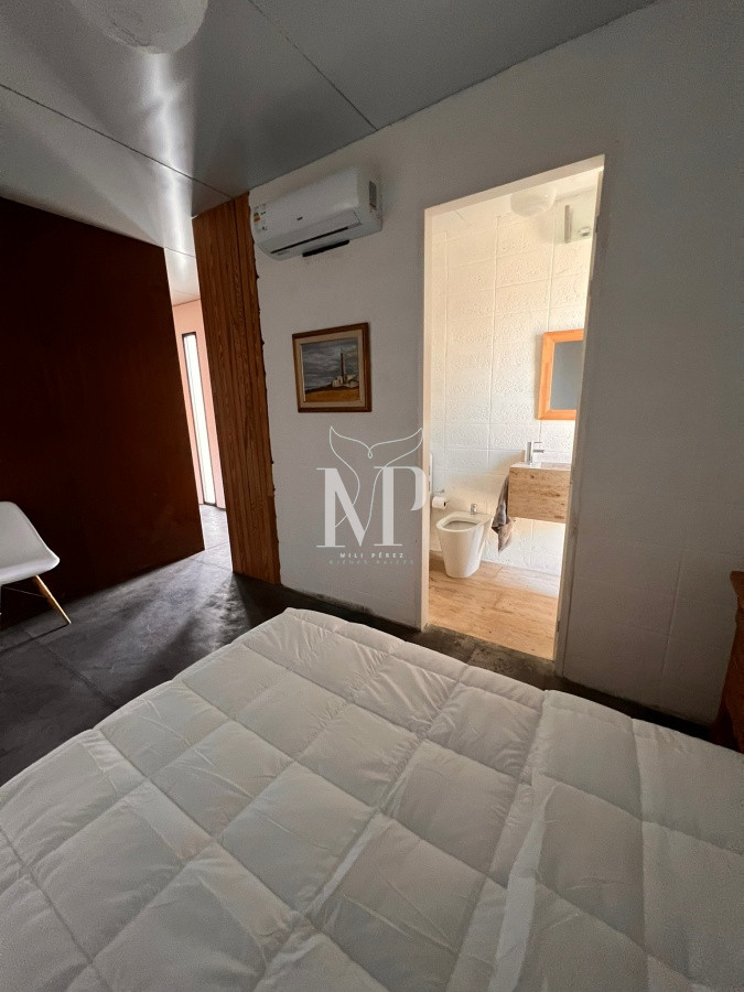 Casa ID.128 - Casa cómoda con espacios hermosos de 5 dormitorios en Punta Piedras 