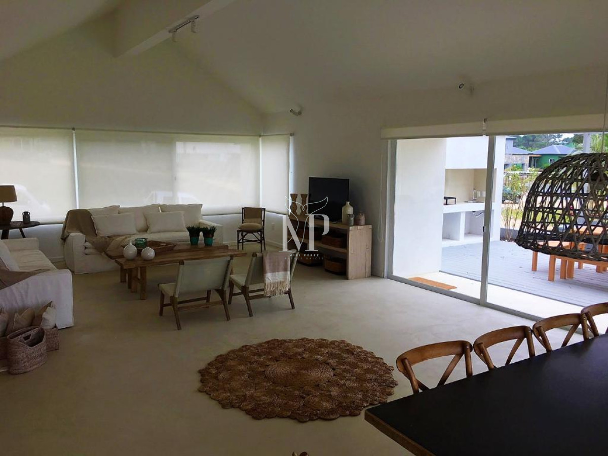 Casa ID.113 - Hermosa casa en venta en José Ignacio de 5 dormitorios 