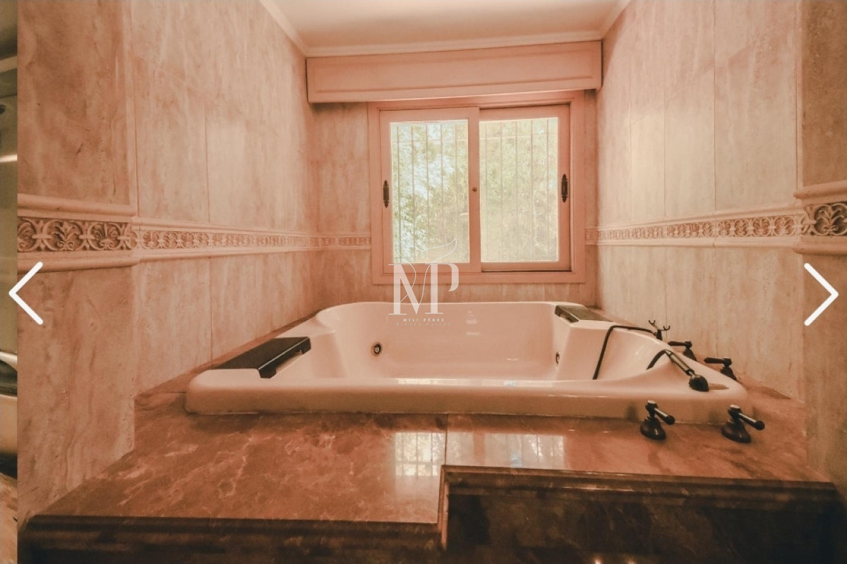 Casa ID.129 - En venta casa de 5 dormitorios a metros del mar en Mansa, Punta del este