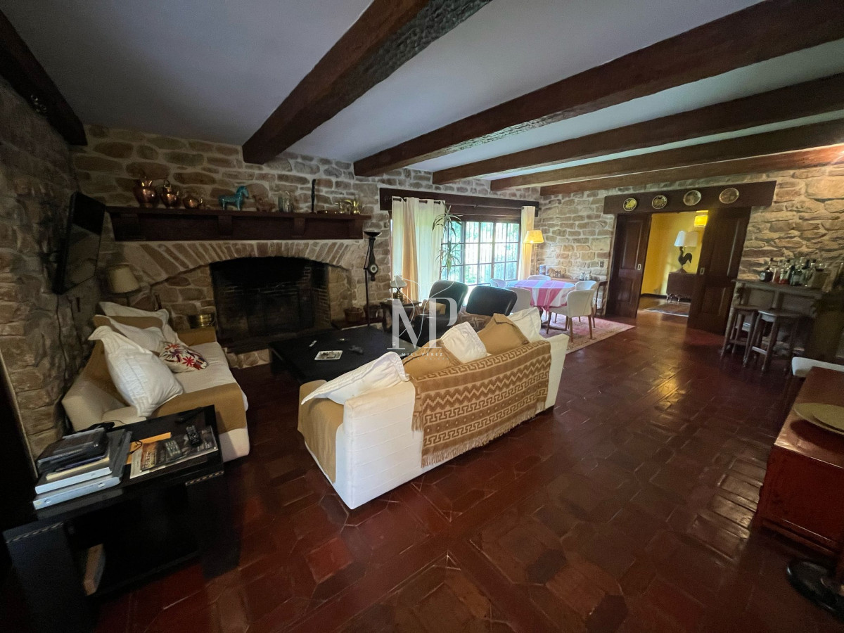 Casa ID.85 - Hermosa mansión en Golf de 6 dormitorios , Punta del Este