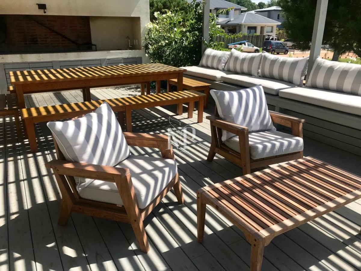 Casa ID.113 - Hermosa casa en venta en José Ignacio de 5 dormitorios 