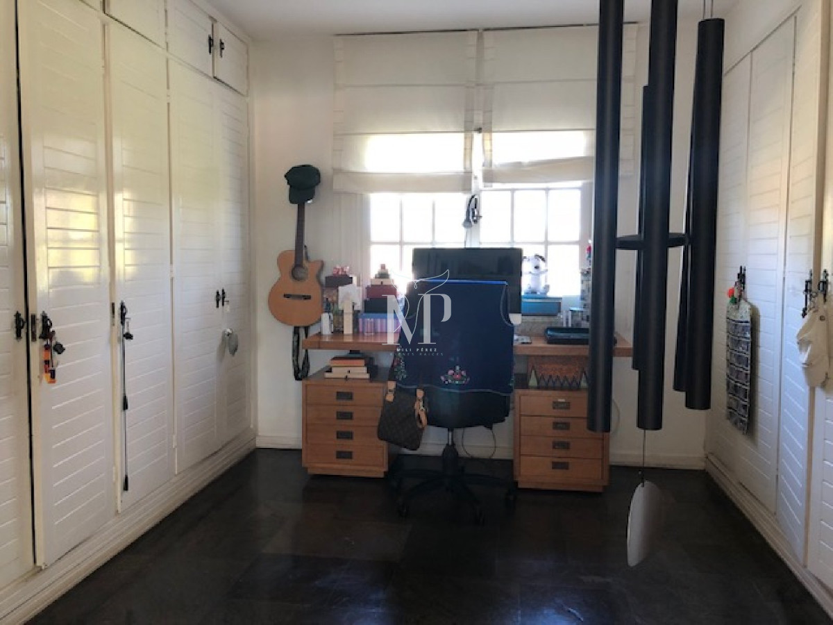 Casa ID.111 - Vende casa espectacular en playa mansa , Punta del Este 