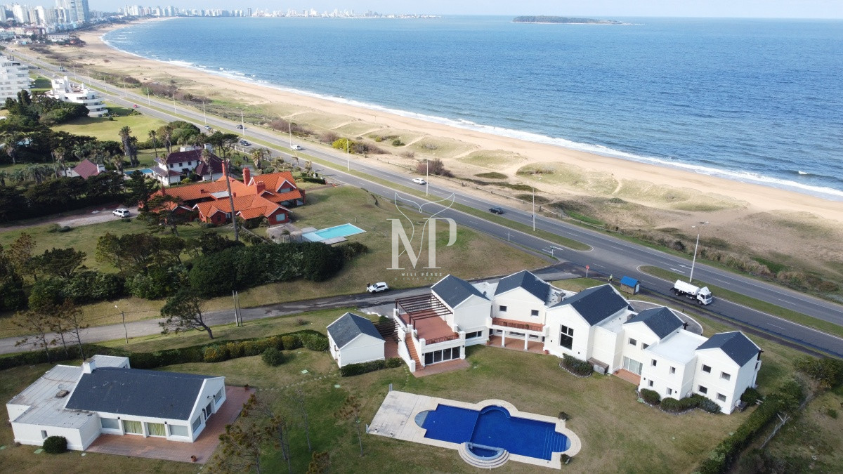 Casa ID.87 - Espectacular Mansion frente al mar, Playa Mansa.