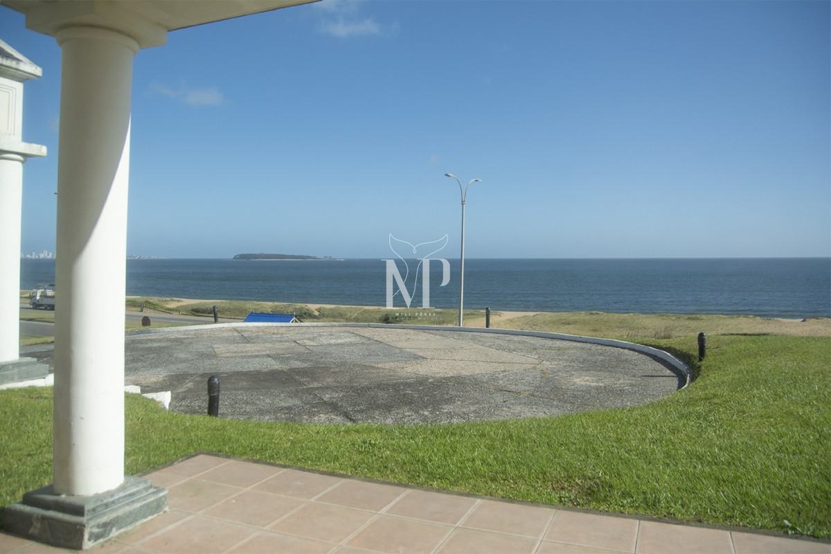 Casa ID.87 - Espectacular Mansion frente al mar, Playa Mansa.