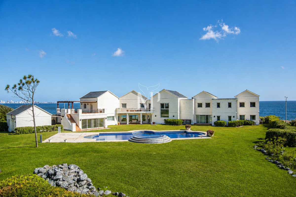 Casa ID.87 - Espectacular Mansion frente al mar, Playa Mansa.