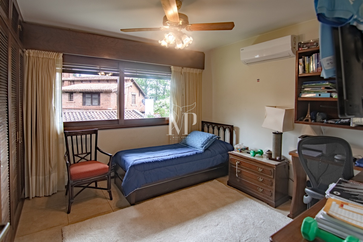 Casa ID.131 - Casa de gran tamaño ubicada en zona de paz y tranquilidad.