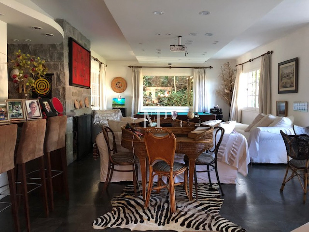 Casa ID.111 - Vende casa espectacular en playa mansa , Punta del Este 