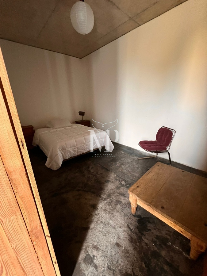 Casa ID.128 - Casa cómoda con espacios hermosos de 5 dormitorios en Punta Piedras 