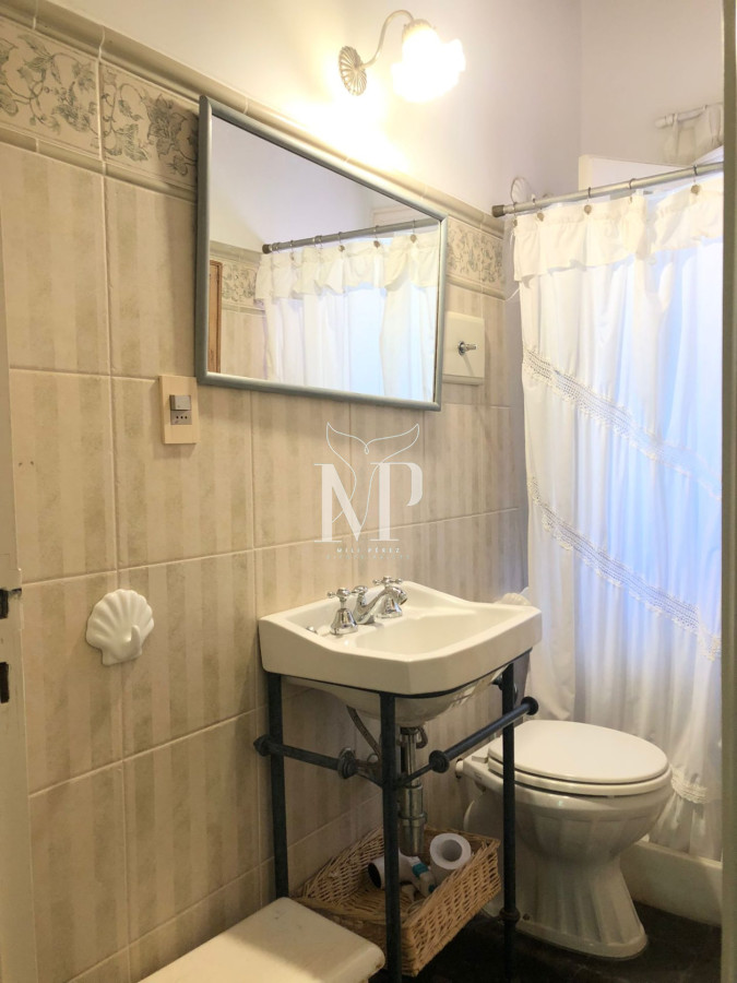 Casa ID.116 - En venta casa en Punta del Este de 3 dormitorios en suite y amplios espacios exteriores 