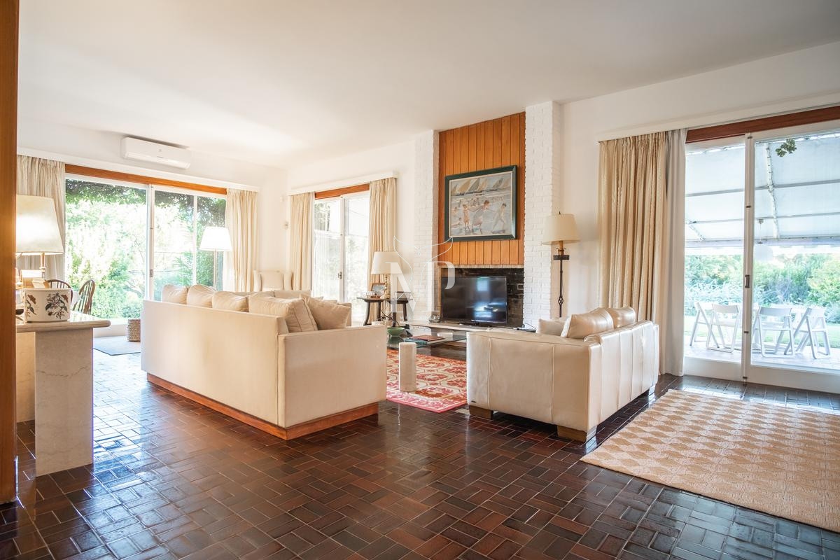 Casa ID.91 - Hermosa casa de 5 dormitorios en venta