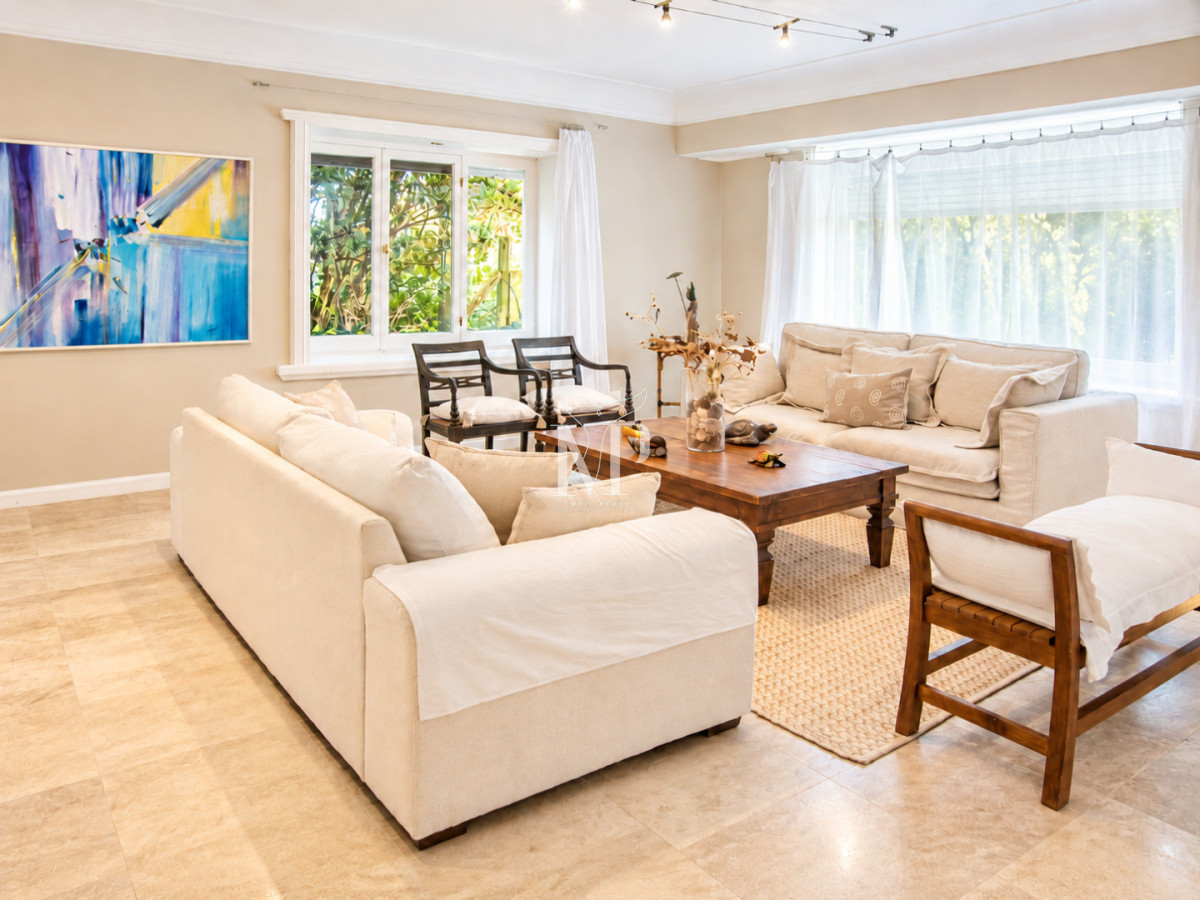 Casa ID.36 - Casa en Venta de 5 dormitorios en el Golf , Punta del este , Playa Bravav