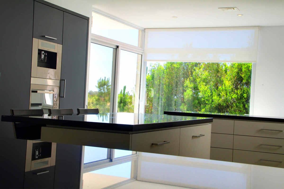 Casa ID.34 - En venta y alquiler casa en Manantiales de 5 dormitorios.