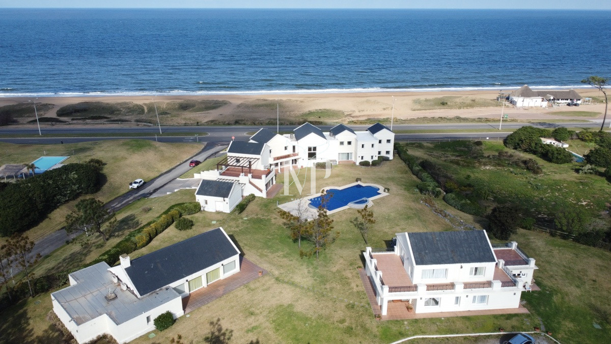 Casa ID.87 - Espectacular Mansion frente al mar, Playa Mansa.