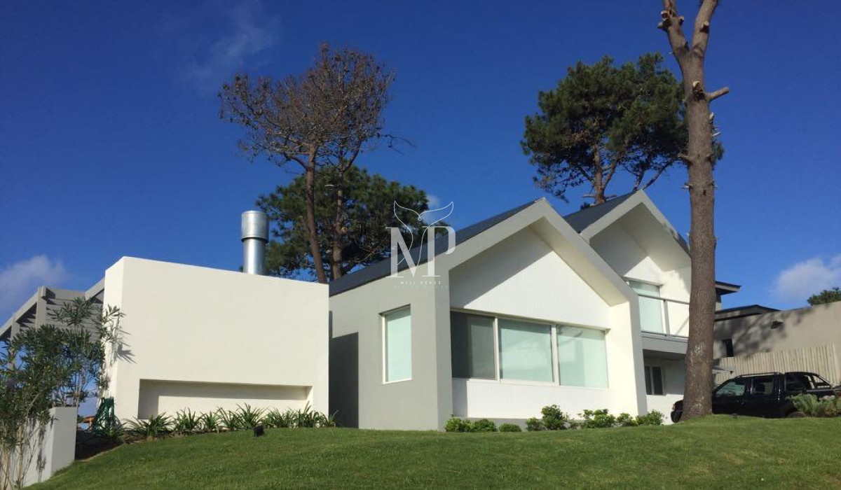 Casa ID.113 - Hermosa casa en venta en José Ignacio de 5 dormitorios 