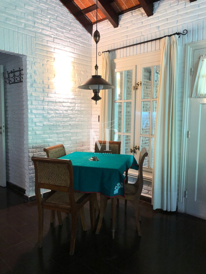 Casa ID.116 - En venta casa en Punta del Este de 3 dormitorios en suite y amplios espacios exteriores 