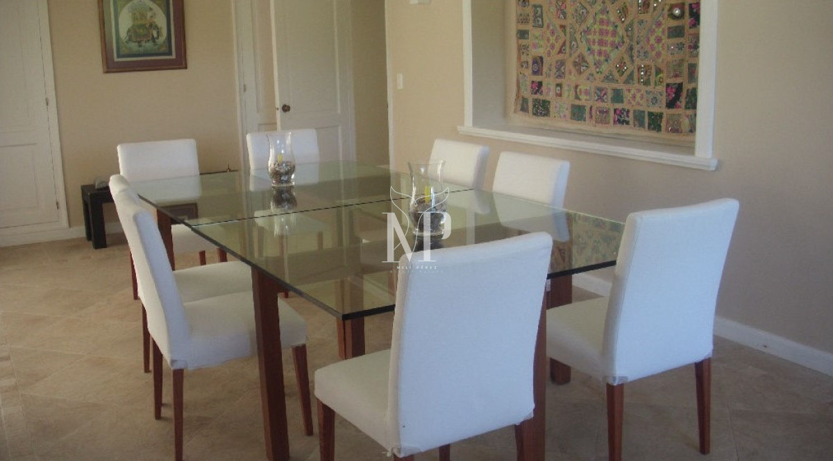 Casa ID.36 - Casa en Venta de 5 dormitorios en el Golf , Punta del este , Playa Bravav