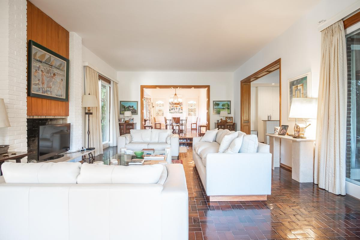 Casa ID.91 - Hermosa casa de 5 dormitorios en venta