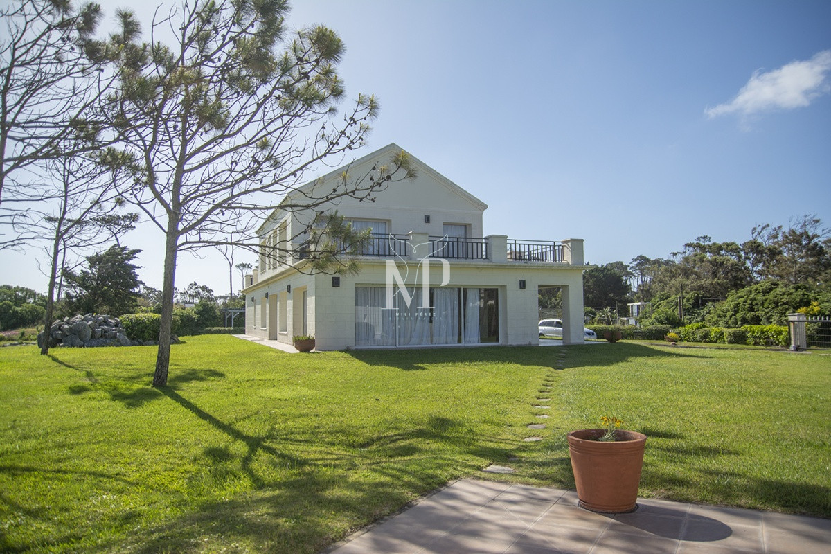 Casa ID.87 - Espectacular Mansion frente al mar, Playa Mansa.