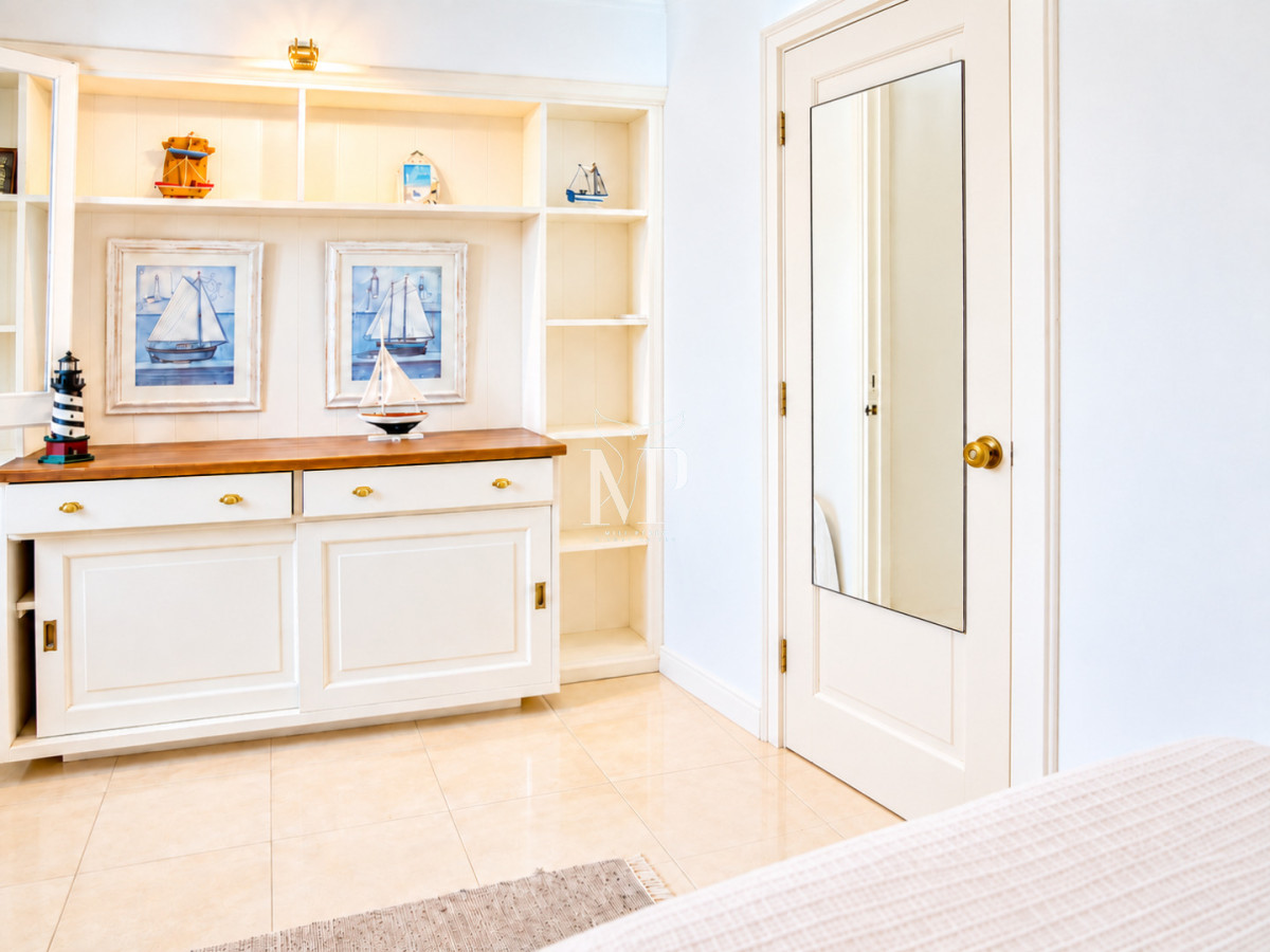 Casa ID.36 - Casa en Venta de 5 dormitorios en el Golf , Punta del este , Playa Bravav