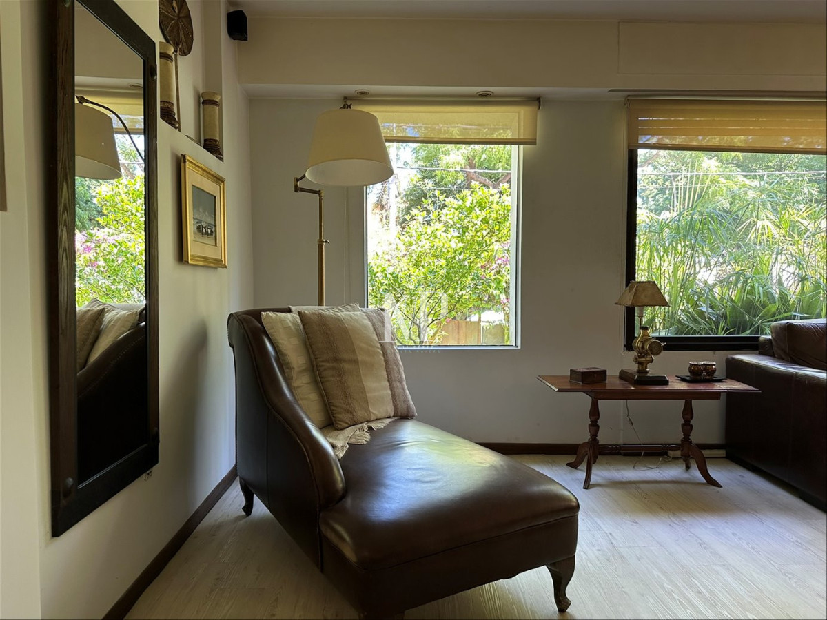 Casa ID.114 - Casa en Venta  de 3 Dormitorios en Carrasco Con Piscina 