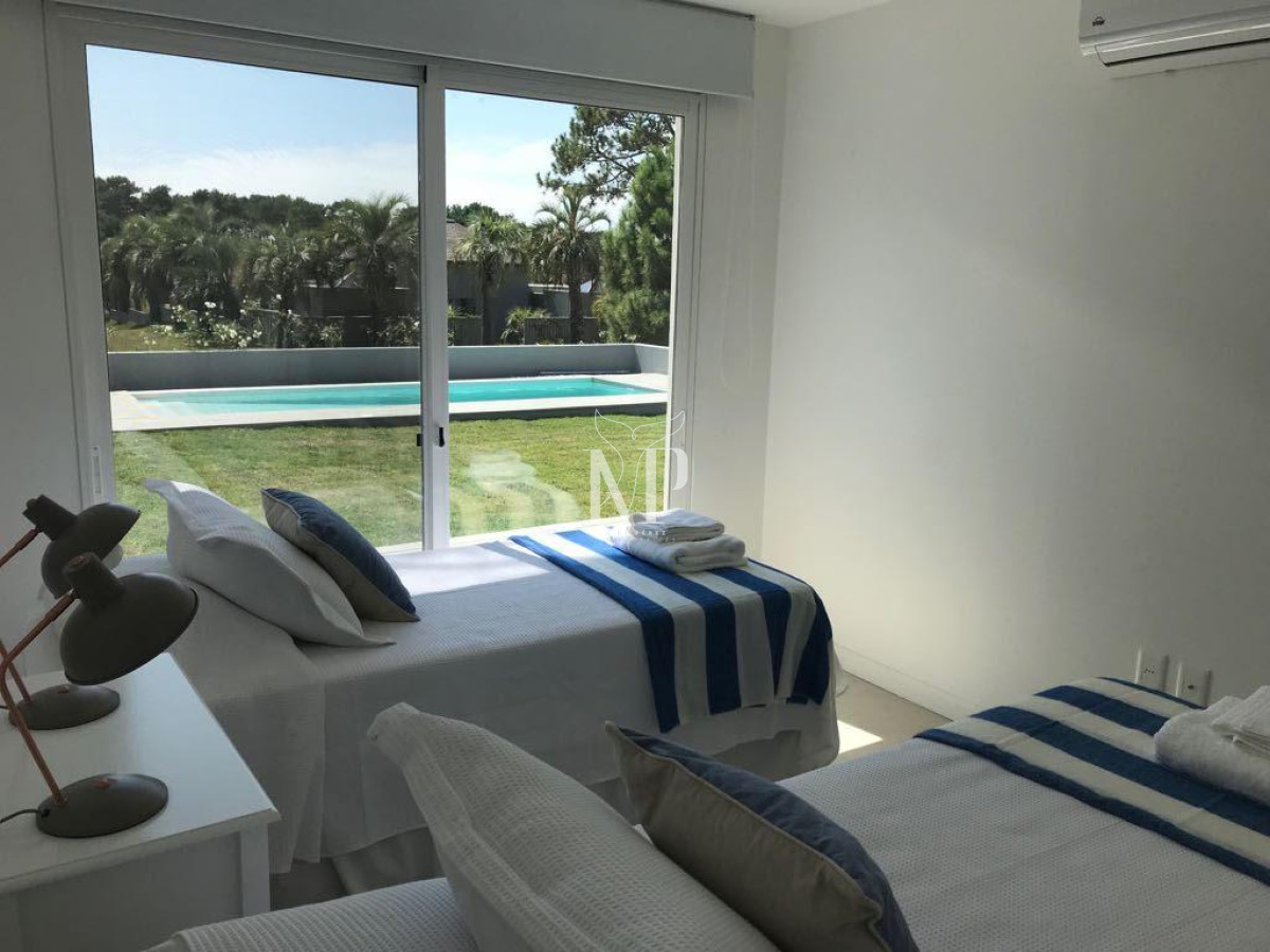 Casa ID.113 - Hermosa casa en venta en José Ignacio de 5 dormitorios 