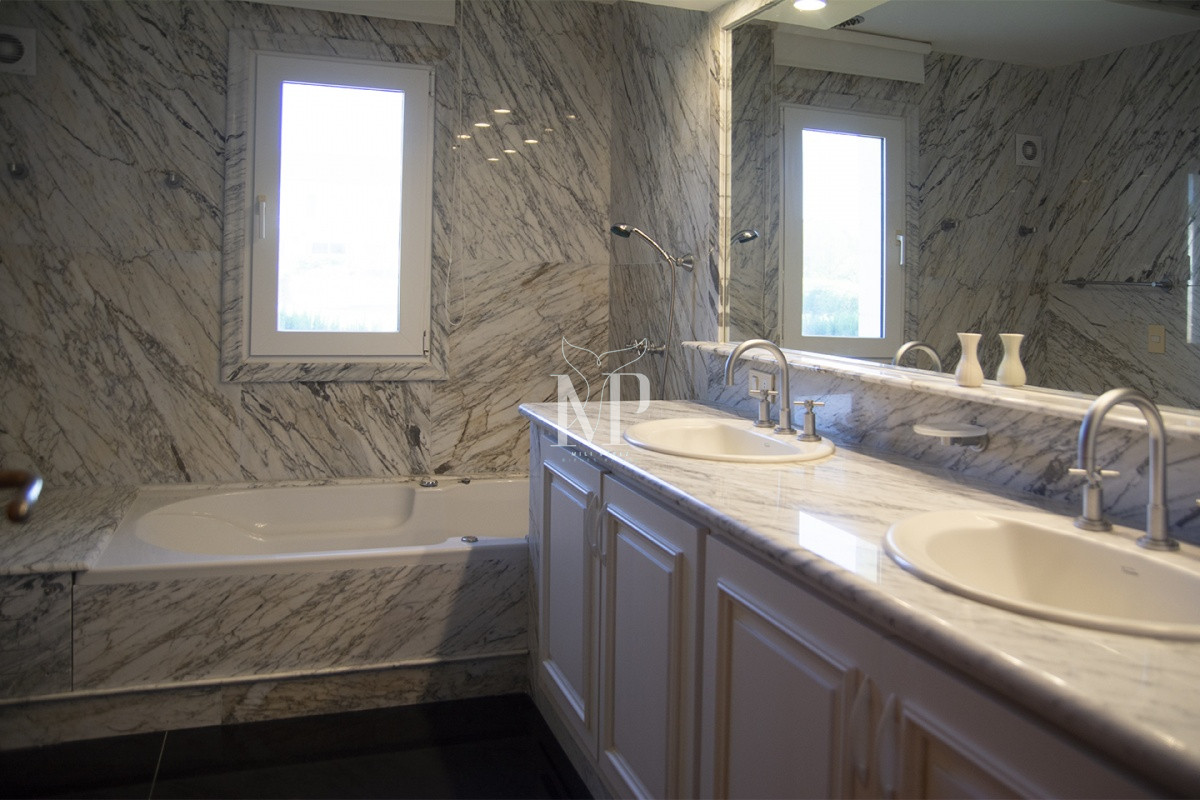 Casa ID.87 - Espectacular Mansion frente al mar, Playa Mansa.