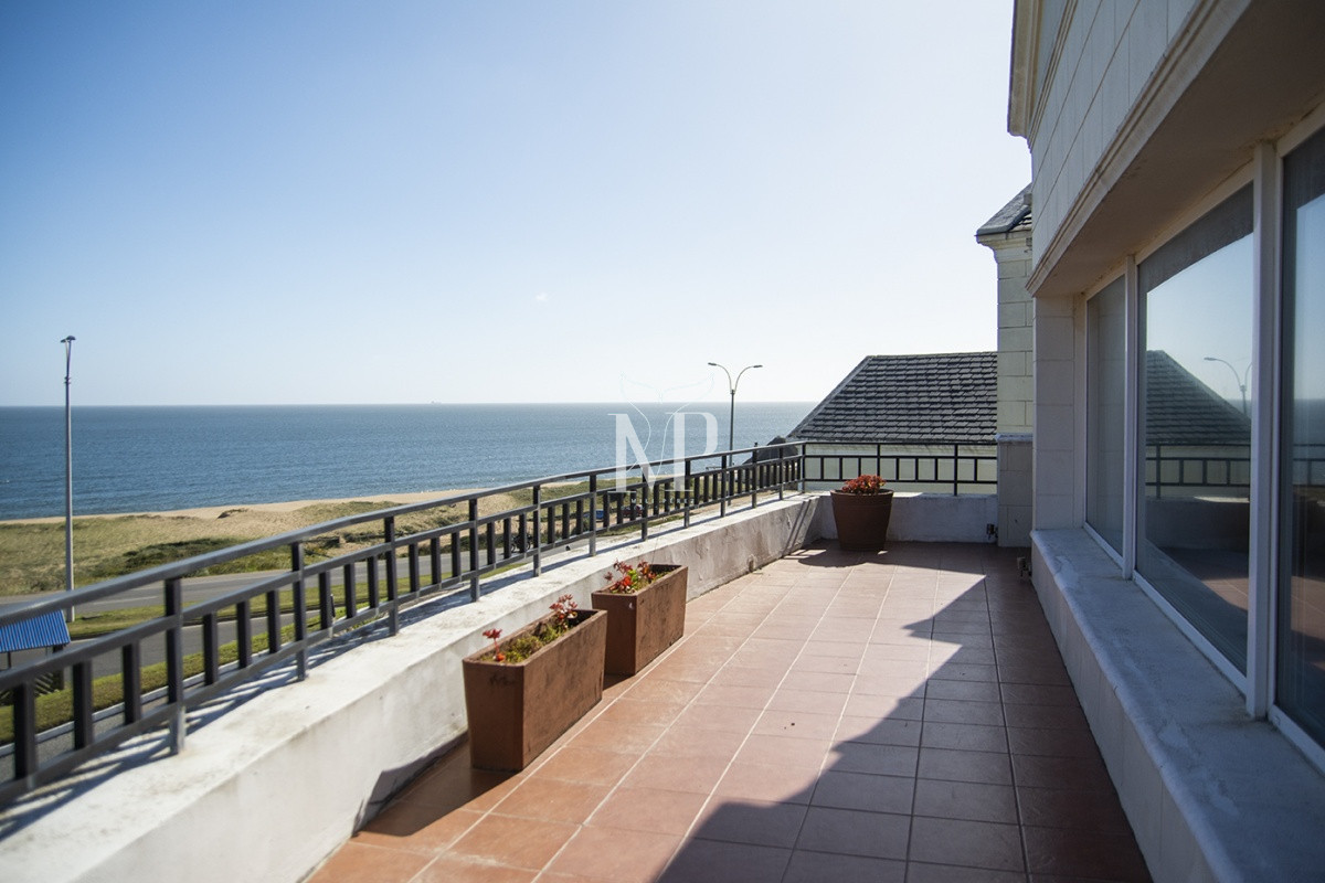 Casa ID.87 - Espectacular Mansion frente al mar, Playa Mansa.