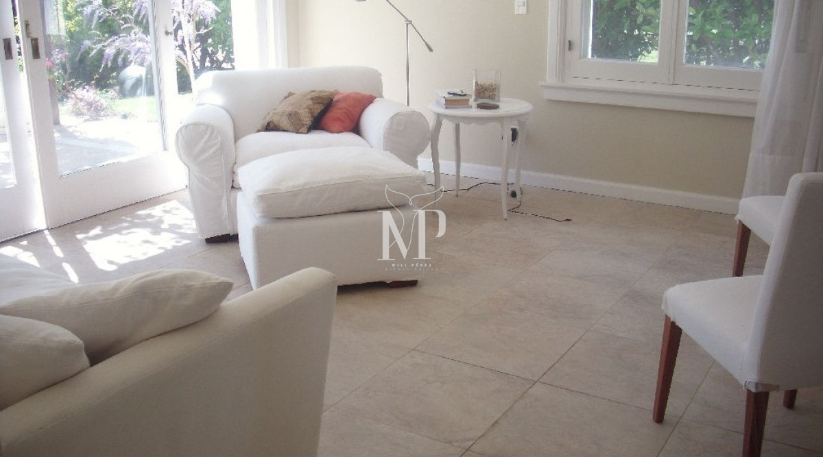 Casa ID.36 - Casa en Venta de 5 dormitorios en el Golf , Punta del este , Playa Bravav