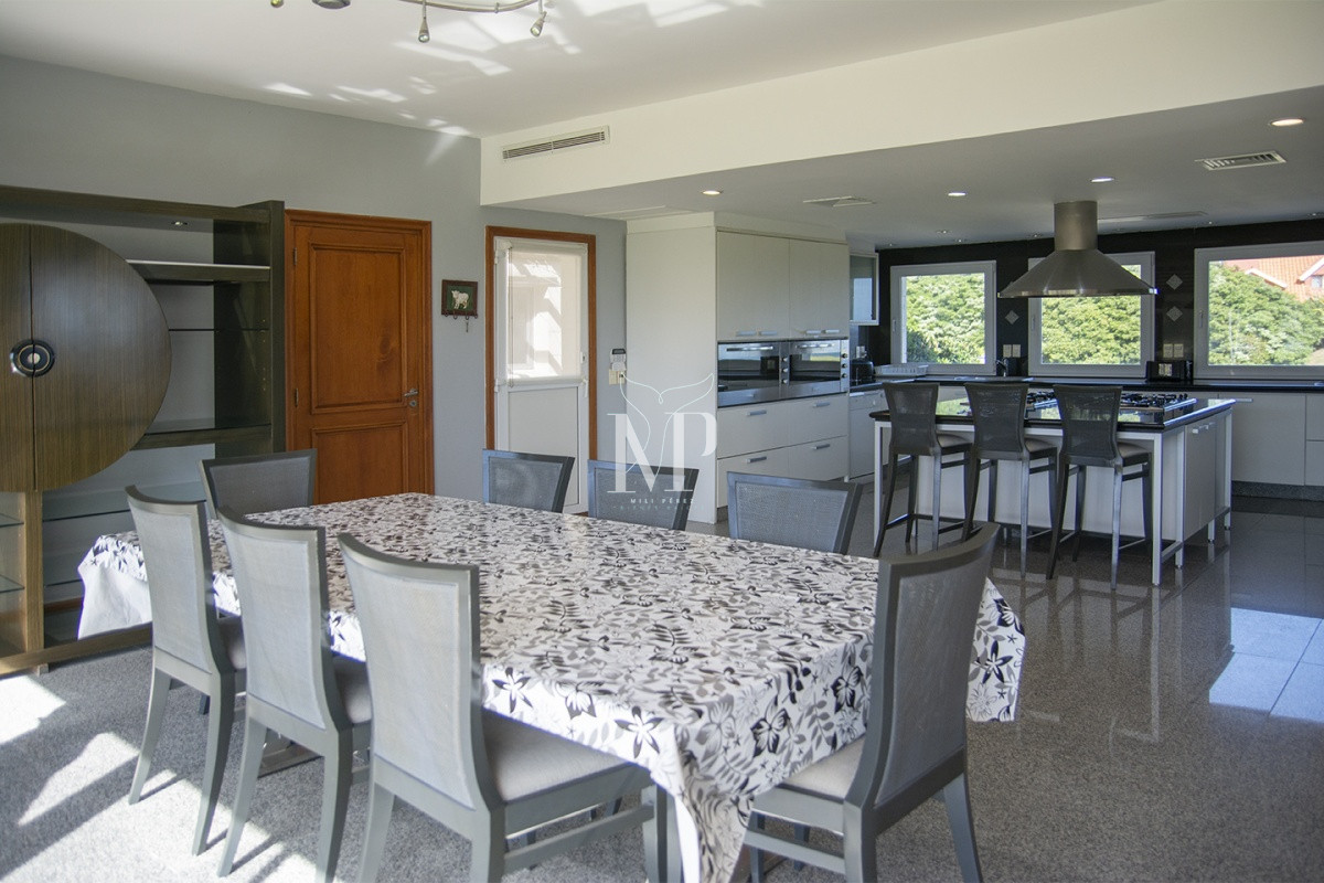 Casa ID.87 - Espectacular Mansion frente al mar, Playa Mansa.