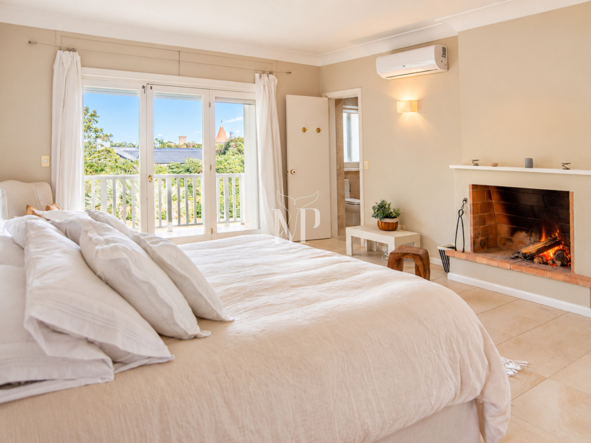 Casa ID.36 - Casa en Venta de 5 dormitorios en el Golf , Punta del este , Playa Bravav