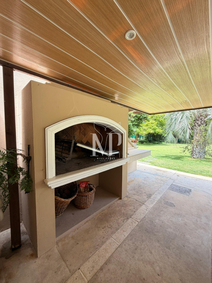 Casa ID.36 - Casa en Venta de 5 dormitorios en el Golf , Punta del este , Playa Bravav