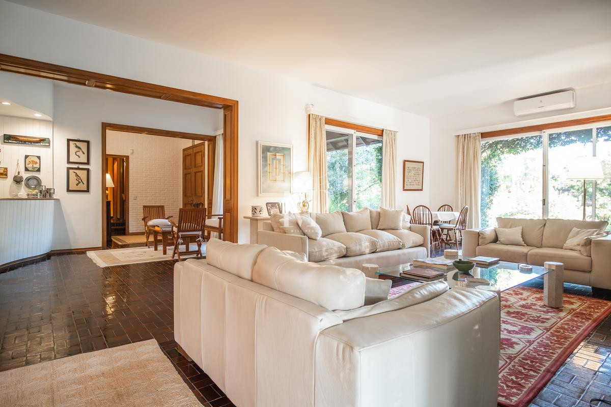 Casa ID.91 - Hermosa casa de 5 dormitorios en venta