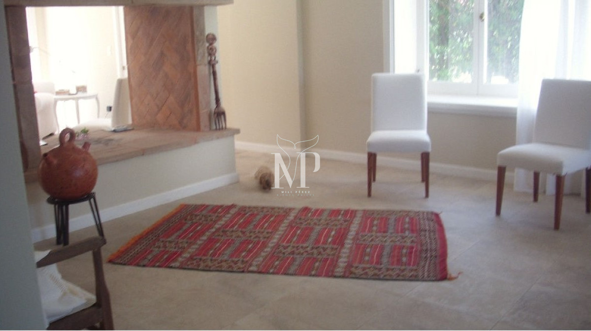 Casa ID.36 - Casa en Venta de 5 dormitorios en el Golf , Punta del este , Playa Bravav