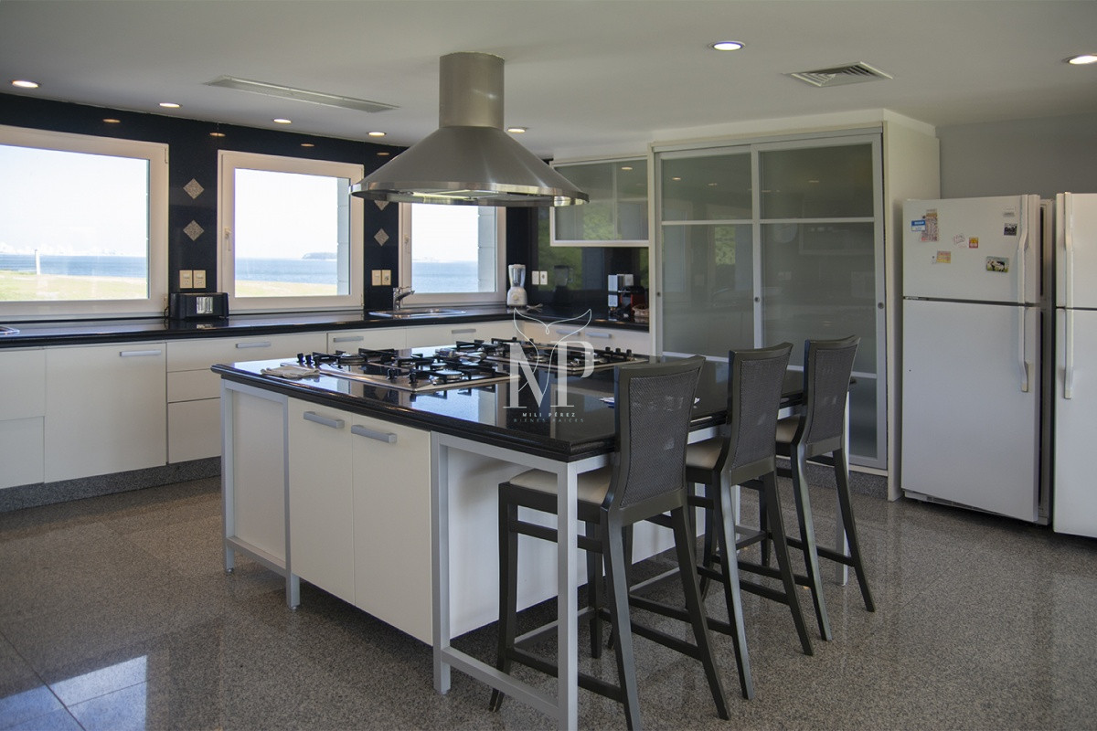 Casa ID.87 - Espectacular Mansion frente al mar, Playa Mansa.