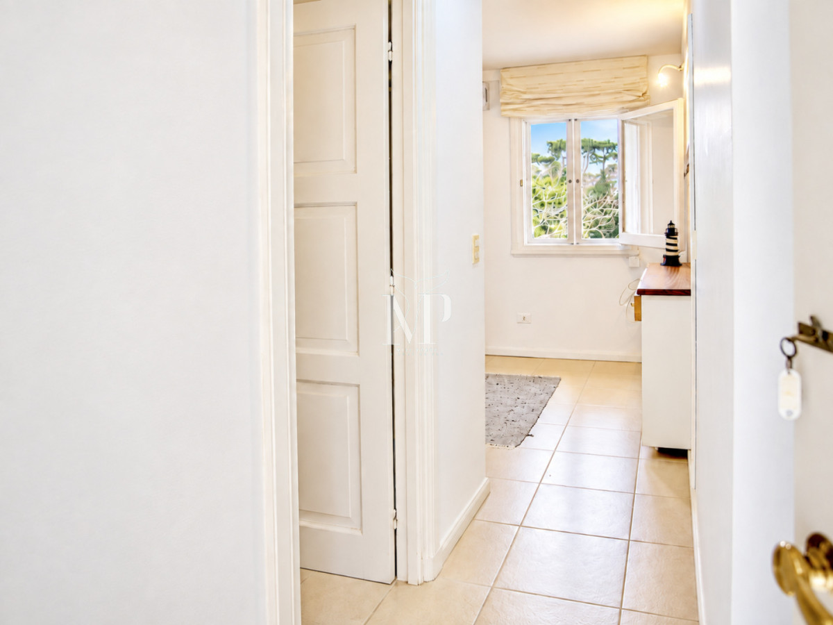 Casa ID.36 - Casa en Venta de 5 dormitorios en el Golf , Punta del este , Playa Bravav