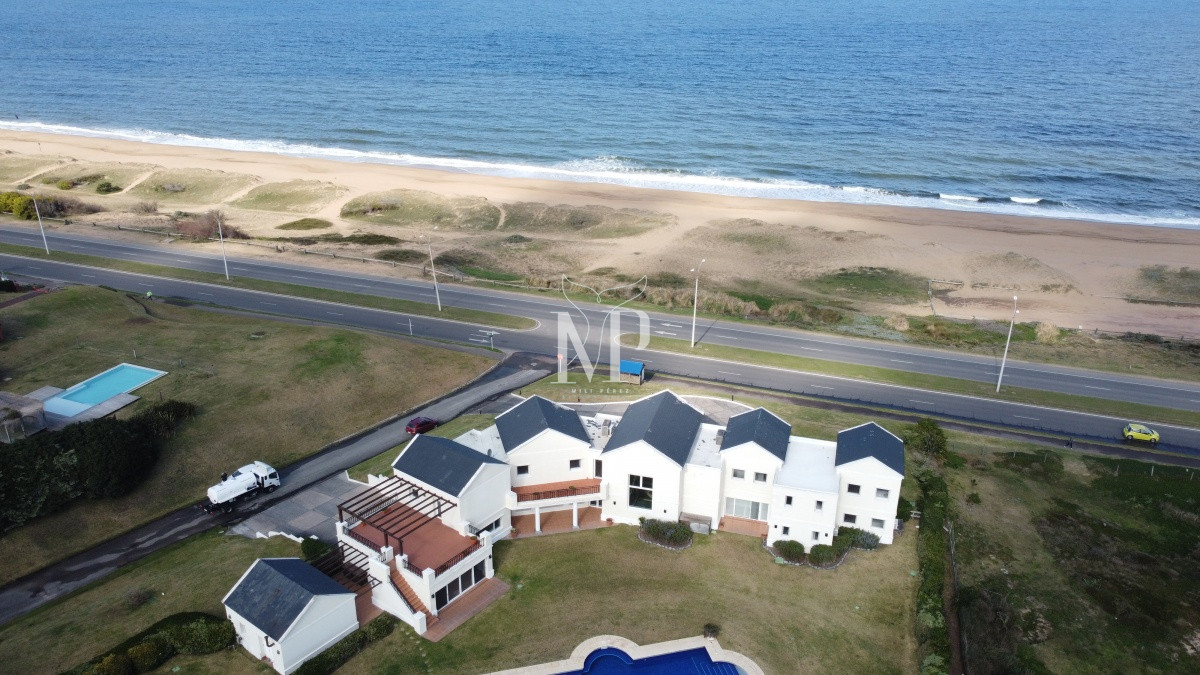 Casa ID.87 - Espectacular Mansion frente al mar, Playa Mansa.