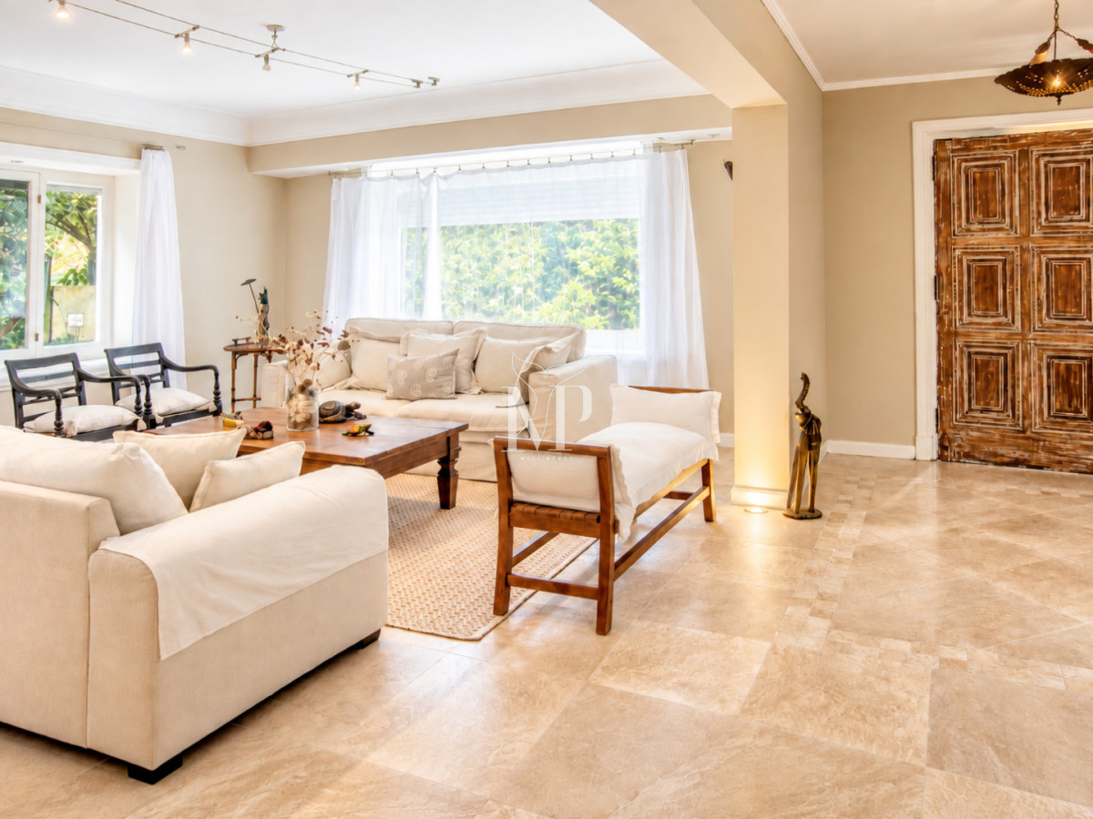 Casa ID.36 - Casa en Venta de 5 dormitorios en el Golf , Punta del este , Playa Bravav
