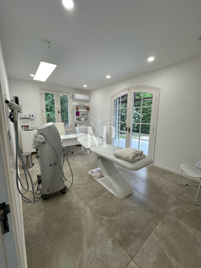 Casa ID.68 - Casa ideal para clinica privada, zona comercial, Punta del Este