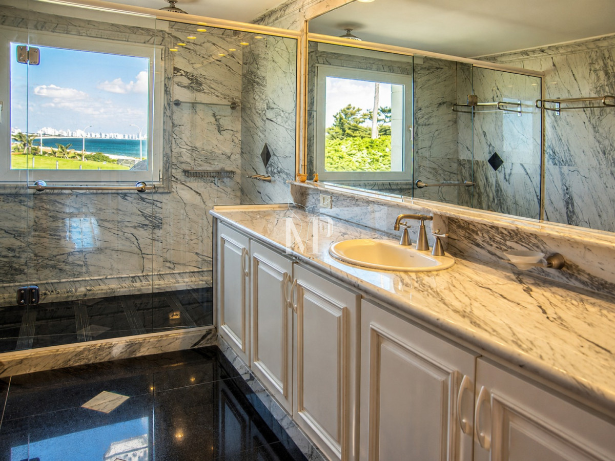 Casa ID.87 - Espectacular Mansion frente al mar, Playa Mansa.