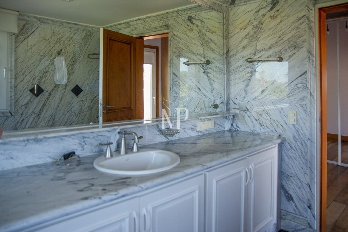 Casa ID.87 - Espectacular Mansion frente al mar, Playa Mansa.