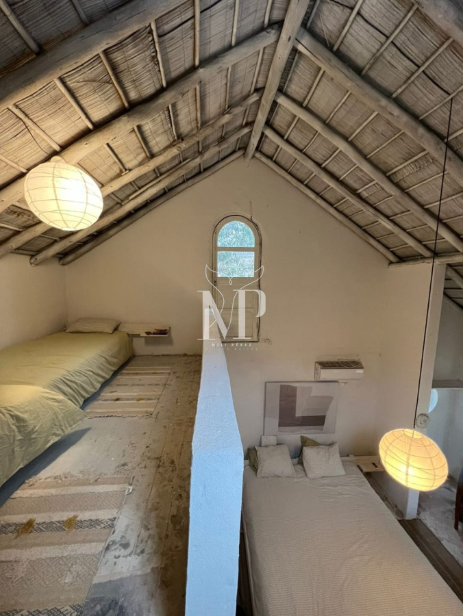 Casa ID.132 - Amplia casa a la venta en Punta del Este de 6 dormitorios en el Tesoro a 200 mts de ruta 10