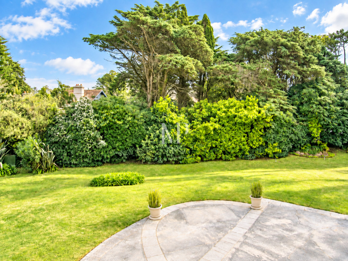 Casa ID.36 - Casa en Venta de 5 dormitorios en el Golf , Punta del este , Playa Bravav