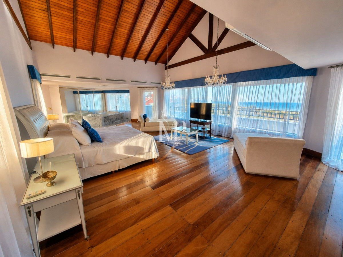 Casa ID.87 - Espectacular Mansion frente al mar, Playa Mansa.