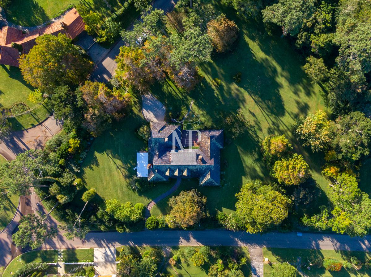 Casa ID.91 - Hermosa casa de 5 dormitorios en venta