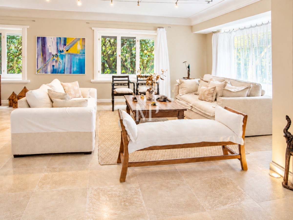 Casa ID.36 - Casa en Venta de 5 dormitorios en el Golf , Punta del este , Playa Bravav
